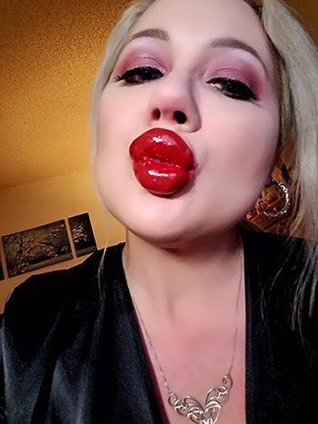 lipstick fetish